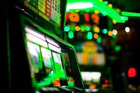 mk777 ငါးပစ်ဂိမ်း gameplay — cannon ဖြင့် ငါးများ ပစ်ချပြီး jackpot ဆုများ ရယူနေပုံ